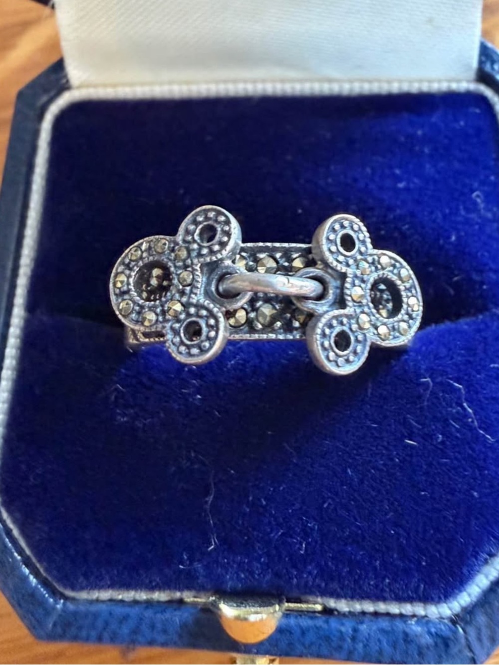 Vintage-Inspired Marcasite Double-Loop Ring in Silver